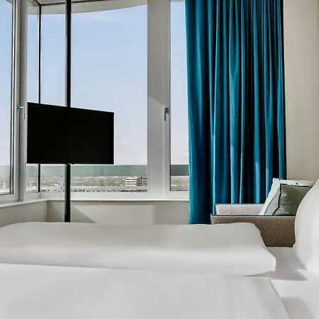 Motel One Muenchen-Campus-2