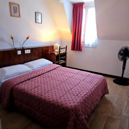 Hotel Du Commerce Et De Navarre-2