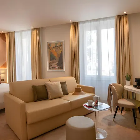 Best Western Premier Hotel Prince De Galles-3