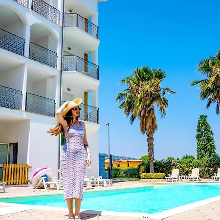 Residence Playa Sirena-3