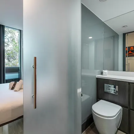 Easyhotel London City Shoreditch-3