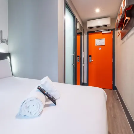 Easyhotel London City Shoreditch-2