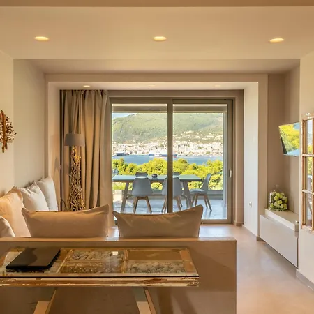 Core Luxury Suites (Adults Only)-3