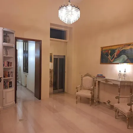 Dimora Charleston Lecce parcheggio privato in loco gratis-2