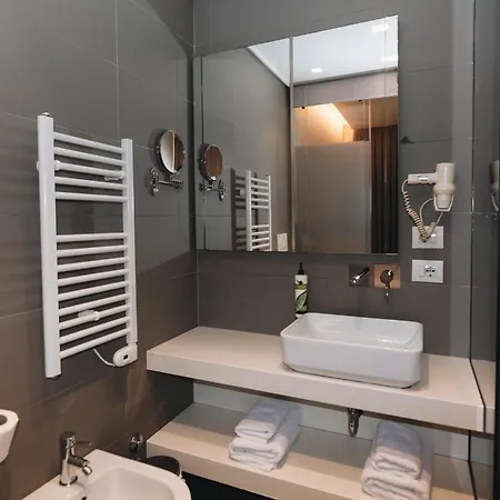 Hotel Theatro- City Center-2
