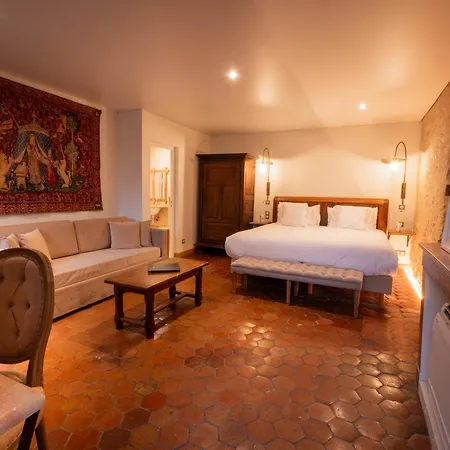 Les Remparts Hotels Et Demeures Historiques-3