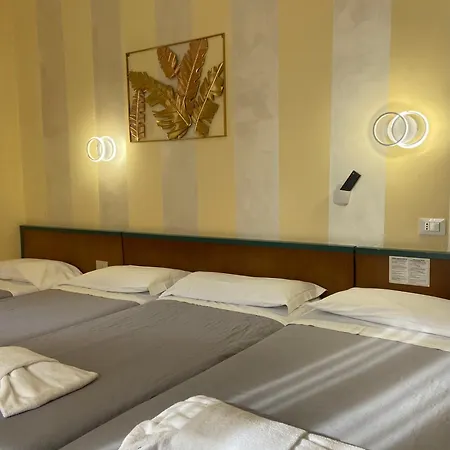 Hotel Center 1-3