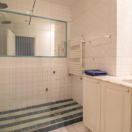 Praty Rooms-2