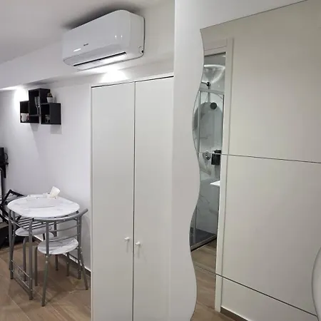 Black & White Rooms-3