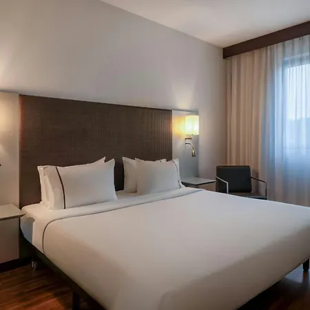 AC Hotel Padova by Marriott-3