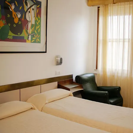 Hotel Napoleon - Rimini Station&City-3