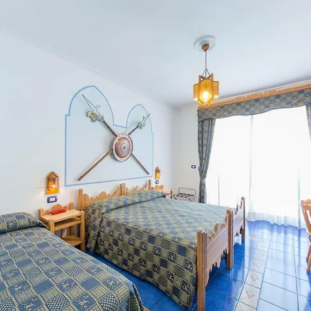 Albergo Riviera B&B Rooms & App Sea-View-2