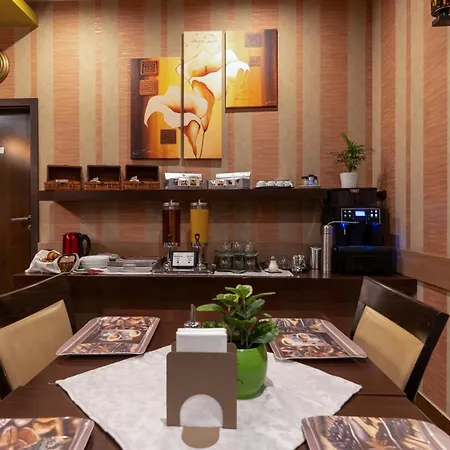 Central Hotel 21-2