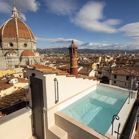 Donati Luxury Tower Suites-2