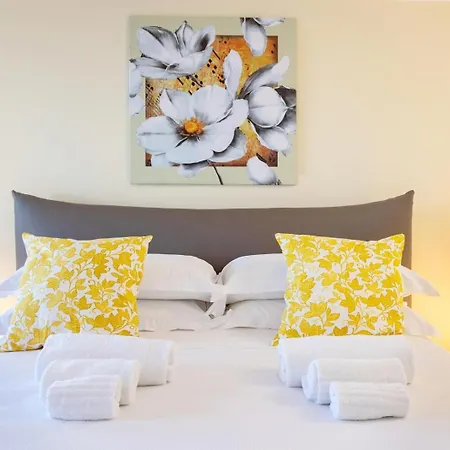 Tauromenion Guest House-3