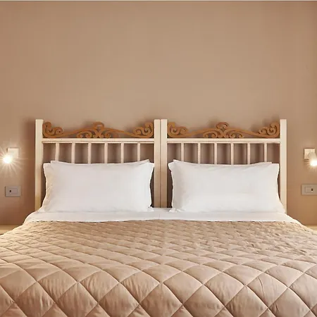 La Piazzetta Rooms-3