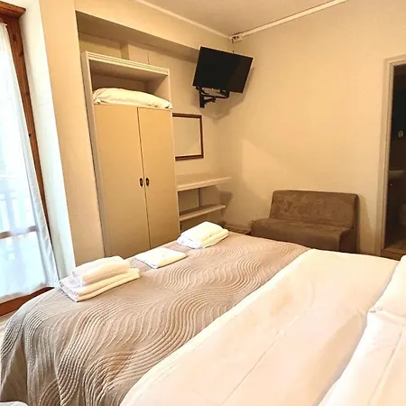 Umbria Green Central Rooms-3