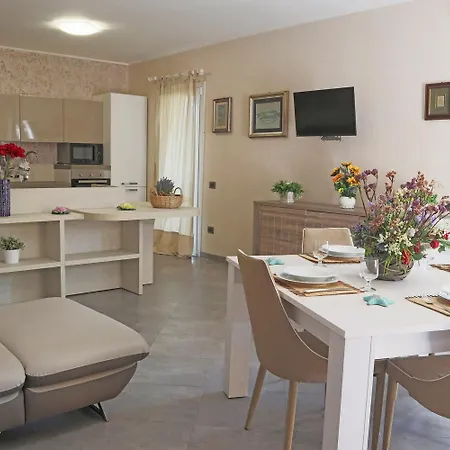 Toto Residence-3