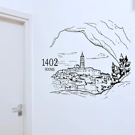 1402 Rooms-3
