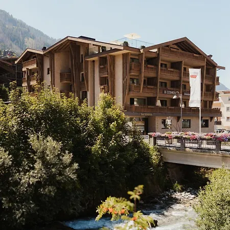 Hotel Cosmea - Your Dolomites & Honeymoon Experience-3