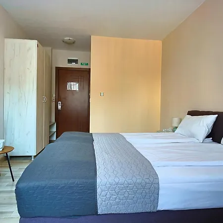 Hotel Leda-3