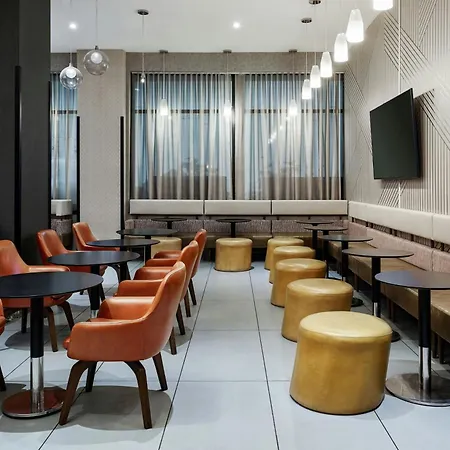 Springhill Suites By Marriott New York Queens-3