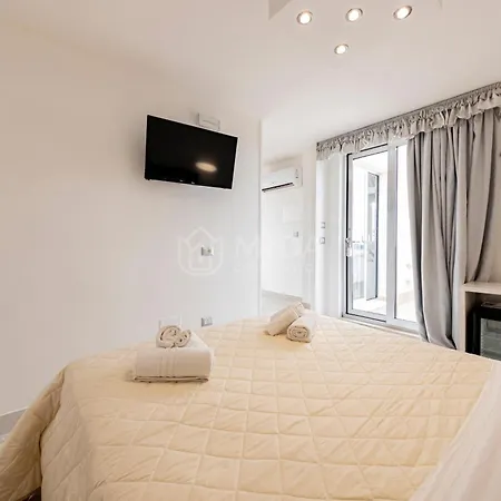 Riviera Luxury Rooms-3