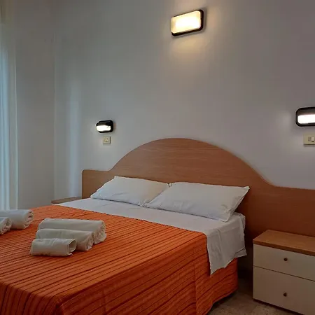 Hotel Delfino Riccione-2