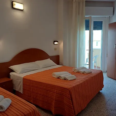 Hotel Delfino Riccione-3