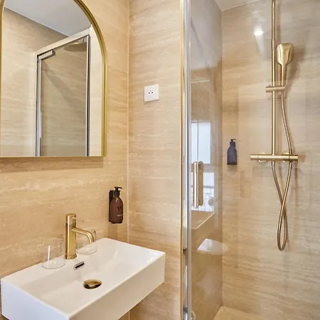 Hotel Eiffel Rive Gauche-2