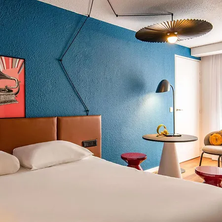 Ibis Cannes Centre-3
