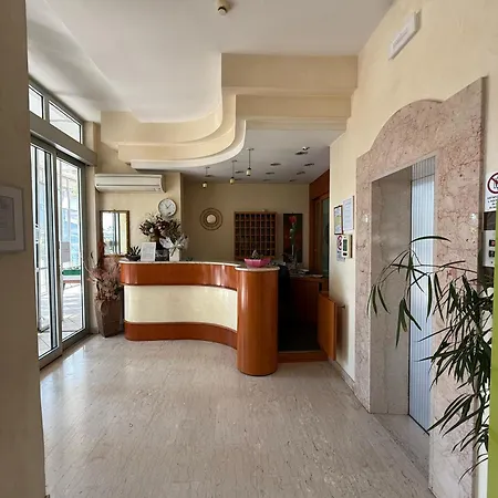Hotel De La Plage-3