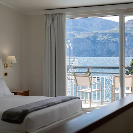 Hotel Excelsior Bay-2