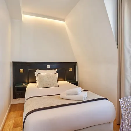 Hotel Eiffel Rive Gauche-3