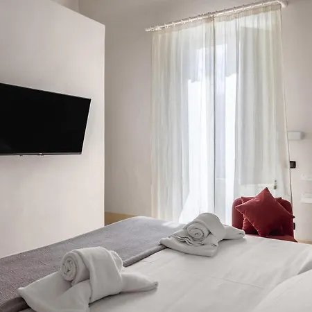 Palazzo Cavarretta - Pinella's Rooms&Apartment-3