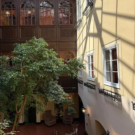 Hotel Koenig Von Ungarn-2