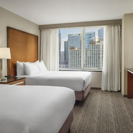 Embassy Suites By Hilton Chicago Downtown Magnificent Mile-2