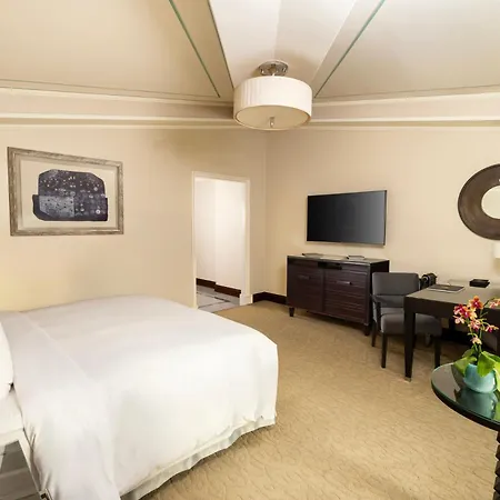 Four Seasons Hotel Istanbul At The Bosphorus-3