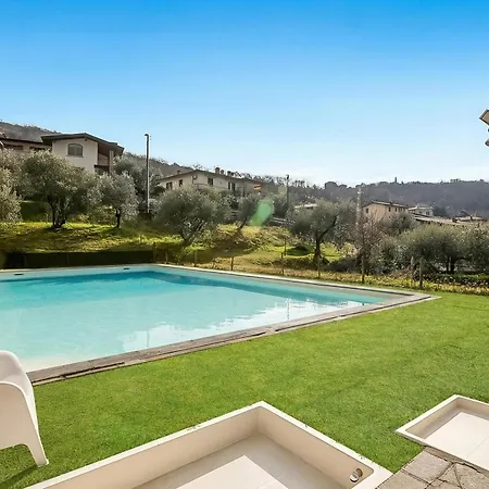 Residence La Perla With Shared Pool-3