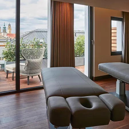 Vier Jahreszeiten Kempinski Muenchen-2