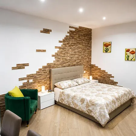 Domus Cuomo B&B-2