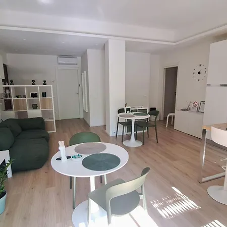 IL BALCONE NEL PARCO - stanze con bagno privato-2