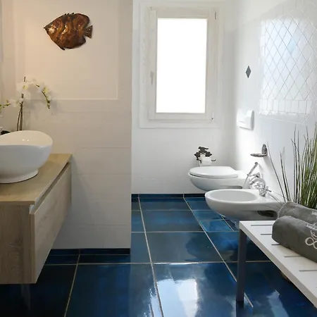Stanza in Villa Amaca angolo di paradiso piscina riscaldata e sauna raggi infrarossi-3
