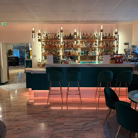 Green Park Hotel-2