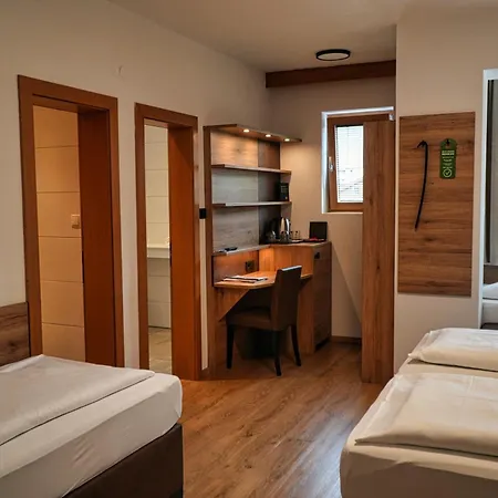 Hotel Charlotte-2
