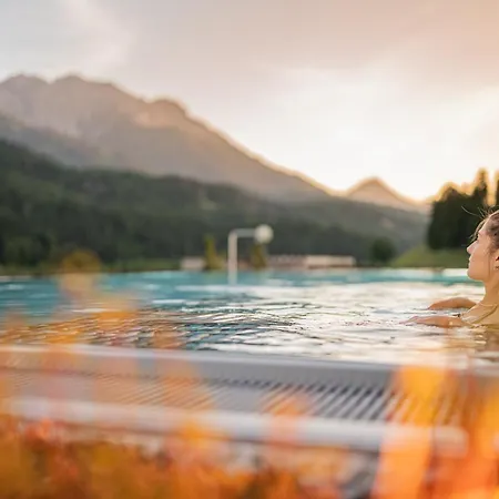Loewe Dolomites-2