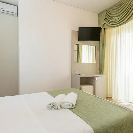 Hotel Corinna-3