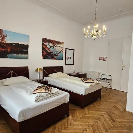 Hotel Pension Museum-3