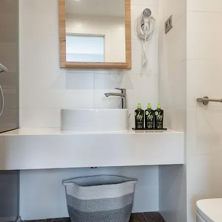 Limehome Barcelona Carrer De Fontcoberta - Digital Access-2