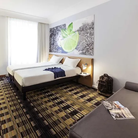 Ibis Styles Napoli Garibaldi-2